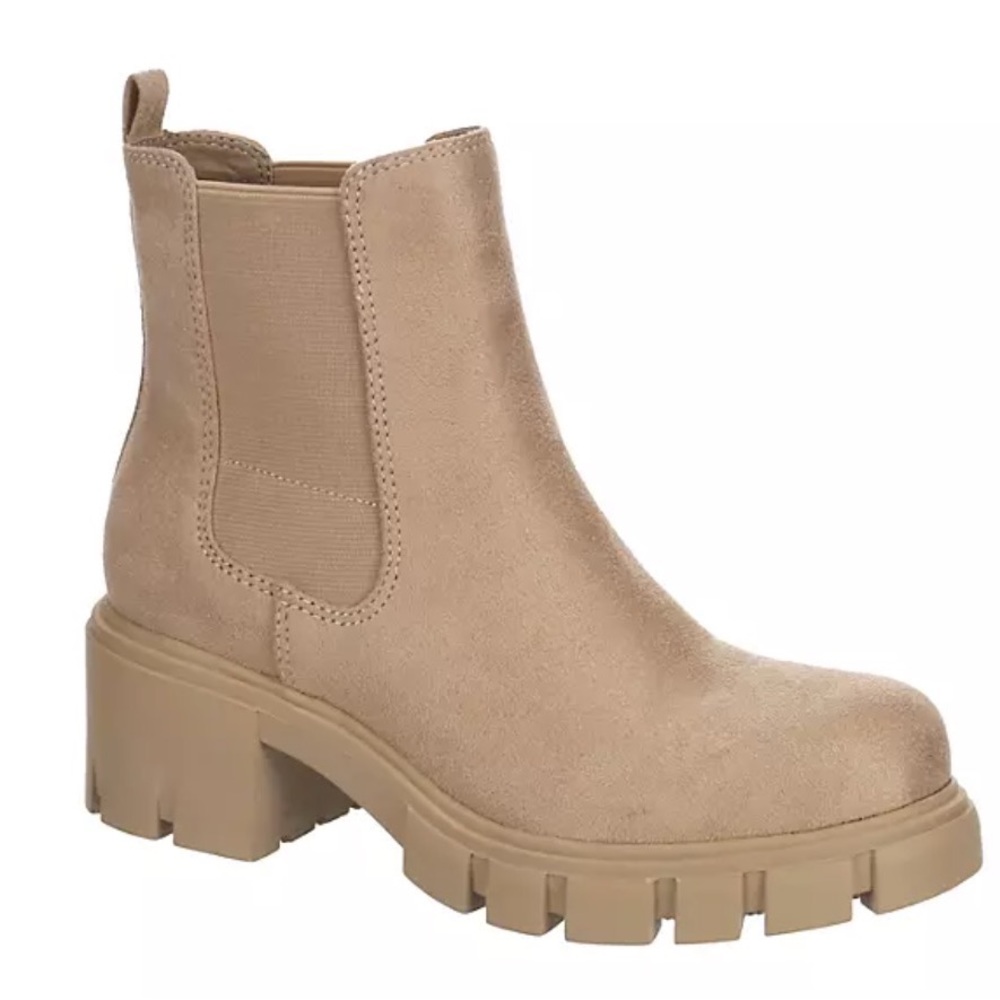 tan / nude suede ankle booties madden girl size 7 from Macy’s